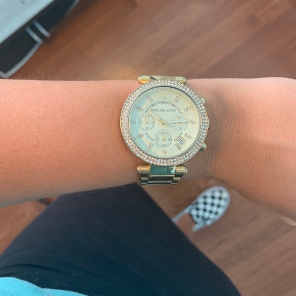 Michael Kors Gold Watch - Picture 2 of 4